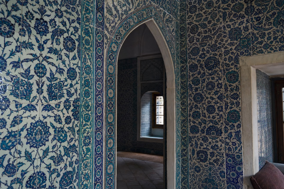 İznik-tiled chamber inside the Harem of Topkapi Palace, included on the guided Topkapi Palace and Harem ticket